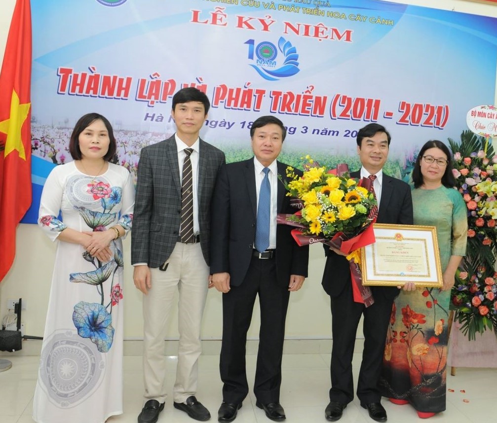 32221 ky niem 10 nam Hoa 5 2